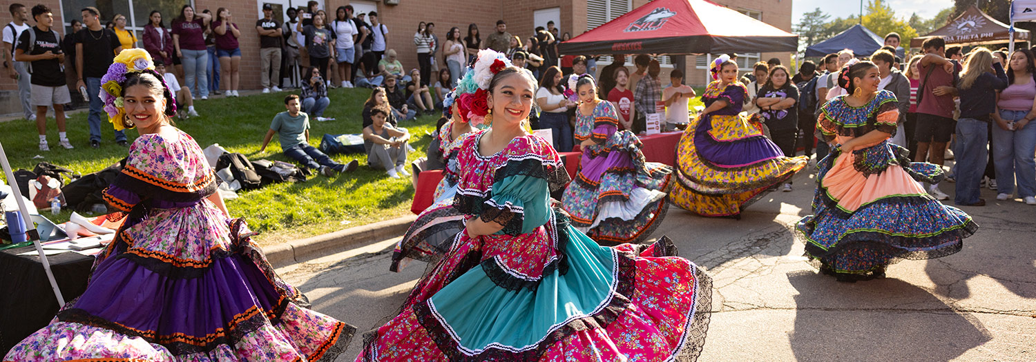 Dancers at Latin Chill